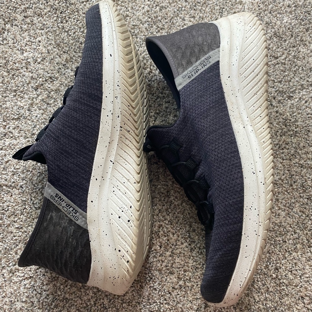 Men’s sketchers slip-ins size 12